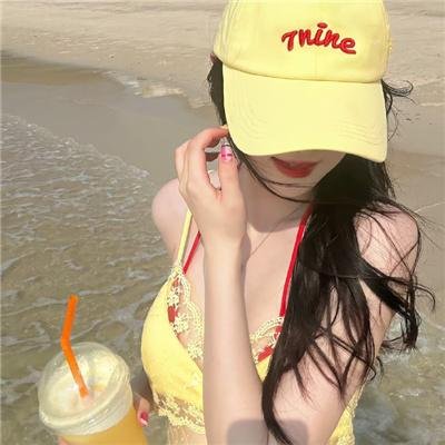 女孩罗塞玛莉